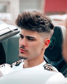 Popular Mens Haircuts, Wavy Hair Men, Men Hair Color, Faded Hair, Men Haircut Styles, Cool Hairstyles For Men, Mens Haircuts Fade, Corte De Cabelo Masculino