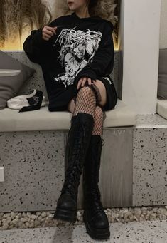 Alt Streetwear, Fishnet Outfit, Estilo Punk