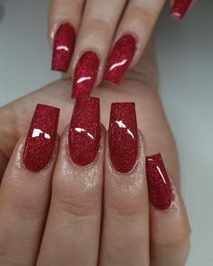 Red Nail Trends for Winter 2023 - 2024 20 Ideas: Stay Chic and Cozy! - women-club.online Red Sparkle Nails, Red Sparkly Nails, Red Wedding Nails, Red And Silver Nails, Short Red Nails, Prom Nails Red, Red Nails Glitter, Formal Nails, Red Acrylic Nails