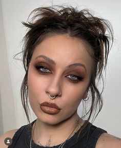 Smokey Grunge Makeup, Grunge Smokey Eye, Grunge Glam Makeup, Rocker Makeup, Goth Mommy, Mom Makeup, Aesthetic Ethereal, Glam Eye Makeup, Funky Makeup