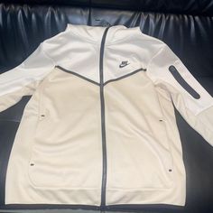 Cream Nike Tech Fleece
Says XL, fits L Nike Tech Outfit, Tech Fleece Outfit, Nike Tech Fit, Nike Tech Fleece Jacket, Nike Tech Jacket, Nike Tech Hoodie, Nike Tech Fleece Tracksuit, Tech Outfit, Nike Tech Fleece Hoodie