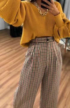 Teacher Outfits Fall 2024, Plaid Pants Outfit Work, Fall Season Outfits, 2023 Summer Dress, Outfits Fall Aesthetic, Fall Aesthetic Outfit, Cool Teacher, Season Outfits, Dresses 2023 Summer