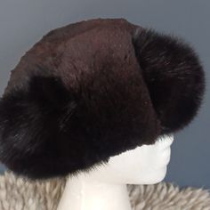 Beautiful Excellent Quality Hat Very Elegant Bever & Mink Quality Hats, Fur Hat, Real Fur, Women Accessories, Hats, Women Shopping, Black, Color