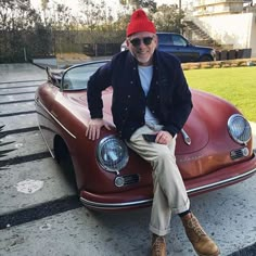 Red Beanie Outfit, Alessandro Squarzi, Red Porsche, Porsche Speedster, Wing Boots, Look Jean, Red Beanie, Red Wing Boots