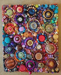 an art work made out of buttons and buttons