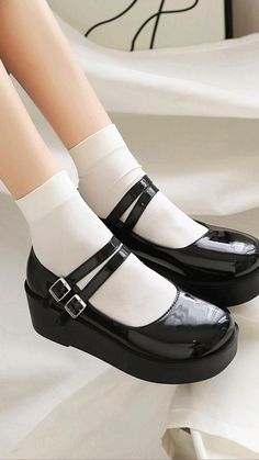 Korean Shoes, Shoes For School, Platform Wedge Heels, Bow Shoes, Shoes Heels Wedges, Chunky Block Heels, School Shoes, Platform Wedge, Pretty Shoes