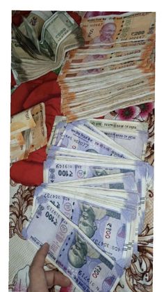 Money Images Cash Indian, Daaru Party Pic, Indian Currency, Tv Wall Decor Ideas, Album Cover Wallpaper Collage, Drawing Couple Poses, Dont Touch My Phone Wallpaper, Instagram Emoji