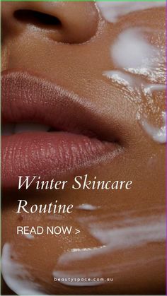 Transform your winter beauty routine with these essential tips! From protecting your skin barrier to gentle skincare swaps, discover how to keep your skin glowing and moisturized during the colder months. Don’t forget sunscreen and gentle exfoliation to protect and renew your skin. Follow these simple steps for the ultimate seasonal skincare update! Read Now ↓ Skin Care Winter, Winter Skin Care Products, Winter Skincare Routine, Seasonal Skincare, Gentle Skincare, Holiday Skincare, Face Mask For Blackheads, Blackhead Remedies, Winter Skin Care Routine