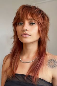 Free Bird Mullet Women, Shaggy Bangs Long Hair, Grunge Hair Ideas, Mullet Haircut Woman, Hairstyle For Woman, Medium Shag, Long Shag Haircut, Choppy Layers