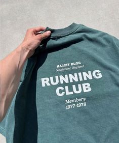 Running Club T-shirt Minimal Shirt Design Inspiration, Run Club Aesthetic, Gym Merch, Branded Merch, T Shirt Basic, Training Logo, Minimal Shirt Design, Run Club, Running Club