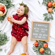 Monthly Picture Ideas, Baby Milestones Monthly Picture Ideas, Creative Monthly Baby Photos, 8 Month Baby, September Baby, One Month Baby