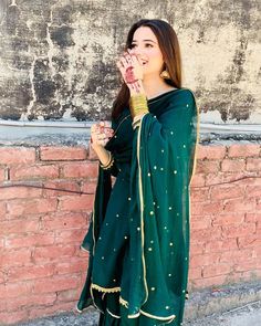 Earrings For Saree, Hiding Face, Punjabi Dress, Simple Pakistani Dresses, Cute Friend Photos, Classy Photography, Aesthetic Videos For Edits Love, Cute Selfies Poses, Cute Couple Images