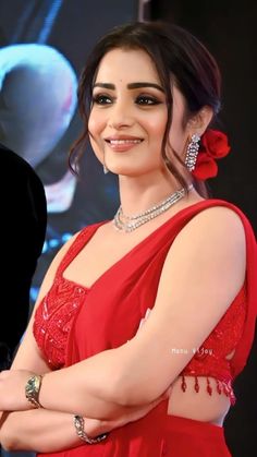 Trisha Actress, Bride Photos Poses, Trisha Krishnan, Face Images, Celebrity Beauty, Actress Pics, Indian Actress Hot Pics, Music Concert, Curvy Girl Fashion