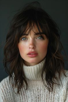 30. Trendy Layered Shag with Side Swept Bangs for Fine Hair - Medium Length Hairstyles With Bangs Shag With Side Swept Bangs, Bangs With Volume, Bangs For Fine Hair, Layered Shag, Shaggy Layers, Straight Lobs, Soft Bangs, Medium Length Hairstyles