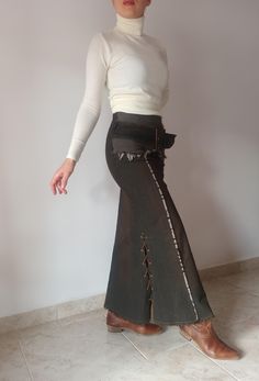 Vintage Women Brown Belted Denim Boho Maxi Skirt/Long Skirt Frill Hem. Brand: G R jeans. Size: XS. Label Size: 28. See the measurements. Color: brown. Material: cotton, elasthane. Material is stretching a little bit.  ♥ Mid rise waist skirt. ♥ Zip side closure. Decorated Belt. Decorated Splits. Mermaid type of skirt, Straight Skirt. Measurements: laying flat and doubled without stretching. Length: 97 cm = 38.18'' Waist: 34 cm =13.38'' (doubled) Hips: 43 cm = 16.93'' (doubled) Hemline: 63 cm = 24 Maxi Rock, Maxi Denim Skirt, Western Skirts, Boho Maxi Skirt, Skirt Straight, Skirt Measurements, Maxi Skirt Boho, Skirt Cotton, Denim Maxi Skirt