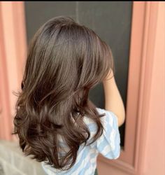 Wolfie cut!! Cute Hair Cuts For Girls Medium, Layers On Shorter Hair, Hair Cut Ideas 2023 Medium Length, Layers Hair Wavy, Hair Cuts Inspo Layers, 90s Soft Layers, Medium Length Hair With Layers Brown, Haircut For Medium Length Wavy Hair, Layered Hair Inspo Medium Length