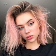 Scene Girl, 2023 Hair, Peach Hair, Pastel Pink Hair, Hair Color Streaks, Color Your Hair, Scene Hair, Pastel Hair, Hair Inspo Color