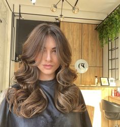 Wavy Hairstyles Curtain Bangs, Beach Hairstyles Dark Hair, Layered Hair With Curtain Bangs Curly, Prom Hair With Curtain Bangs, Prom Hair Curtain Bangs, Wavy Hairstyles With Curtain Bangs, Prom Hairstyles With Curtain Bangs, Face Framing Curtain Bangs Curly Hair, Hair Inspiration Layers