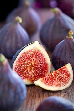 the figs are cut in half and ready to be eaten