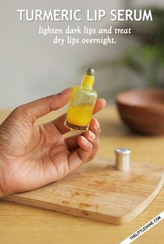 Remedies For Dry Lips, Remedies For Dark Lips, Lighten Dark Lips, Turmeric Skin Care, Lip Gloss Oil, For Dark Lips, Natural Pink Lips, Patchy Skin, Lip Lightening