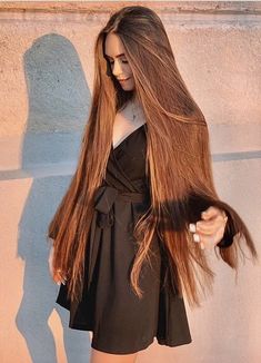 Extremely Long Hair, Silky Smooth Hair, Long Silky Hair, Long Hair Pictures, Really Long Hair, Long Brown Hair, Foto Poses, Long Hair Girl