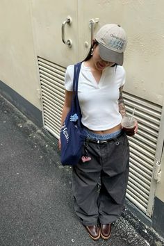 outfit inpo Collar Tee Outfit, Outfit Inspo Japanese Streetwear, Summer Outfits Acubi, Acubi Fashion Layering, Acubi Fashion Jorts, Acubi Fashion Tank Top, Japan Outfits, Japan Fashion Street, Street Fits