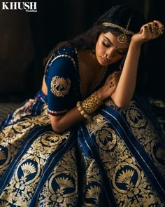 Traditional Indian Photoshoot, Indian Clothing, Indian Weddings, Lehnga Shoot Ideas, Indian Treditional Photoshoot, Indian Traditional Vintage Photoshoot, Saree Photoshoot