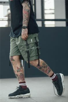 Summer Drip, Tactical Wear, Mens Shorts Outfits, Plain Shorts, Men Stylish Dress, Creation Couture, Fashion Wishlist, Mens Pants Fashion, Two Dogs