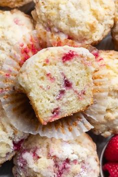 These raspberry streusel muffins are soft and fluffy and bursting with fresh, juicy berries. Complete with a buttery streusel topping and a simple vanilla glaze, these muffins will knock your socks off! | Browned Butter Blondie Raspberry Streusel Muffins, Raspberry Muffin Recipes, Muffin Flavors, Turnover Recipes, Recipes Muffins, Raspberry Muffins, Berry Muffins, Muffin Streusel