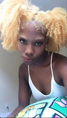 Bleached Natural Hair Black Women, Dyed Eyebrows, Dye Eyebrows, Bleached Eyebrows, Dyed Natural Hair, Hair Inspo Color, Black Girls Hairstyles, Aesthetic Hair, Pretty Hairstyles