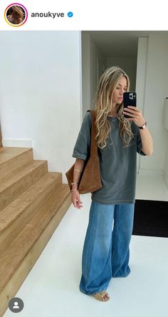 Vintage Tshirt Outfits For Women, Loose Fitting Outfits For Women, Homeless Style Fashion, Casual Relaxed Outfits Women, Boho Dinner Outfit, Desert Aunt Aesthetic, Salty Blonde Style, Romantic Natural Style, Minimalist Boho Fashion