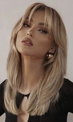 Blonde Hair Inspiration, Haircuts For Medium Hair, Haircuts Straight Hair, Long Hair With Bangs, Long Layered Hair, Haircuts For Long Hair, Hair Inspiration Color, Hair Inspo Color, 인물 사진