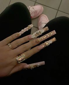 Long Extra Nails, Baddie Long Acrylic Nails, Gold Long Nails, Mexican Acrylic Nails, Super Long Nails, Baddie Nail Designs, Blue Gold Nails, Long White Nails, Pink Bling Nails