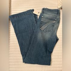 Great Condition 35” Inseam Seven Jeans Women, Country Wishlist, Sevens Jeans, 7s Jeans, Kimes Ranch Jeans, Western Chic Fashion, Seven For All Mankind Jeans, Country Jeans, 2024 Clothes