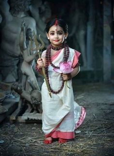 Fancy Dress Costumes Kids, Fancy Dress Competition, Baby Fancy Dress, Goddess Saraswati, Girls Attire, Cute Babies Photography, Traditional Blouse Designs, Durga Images, Goddess Durga