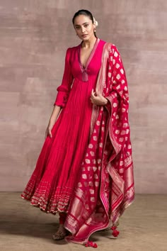 Buy Pink Kurta: Silk Embroidery V Neck Anarkali Set For Women by Tarun Tahiliani Online at Aza Fashions. Luxury Katan Silk Anarkali Set With Zari Work, Luxury Katan Silk Churidar For Festivals, Luxury Anarkali Set With Zari Work In Nida Material, Luxury Semi-stitched Paithani Silk Anarkali Set, Luxury Zari Weaving Anarkali Set For Festivals, Luxury Traditional Anarkali Set With Zari Work, Luxury Anarkali Shawl With Pallu, Luxury Dabka Banarasi Silk Kurta, Luxury Mulmul Anarkali Set With Dupatta