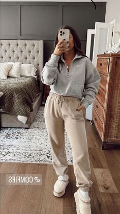 Discover top sweatpants outfits on Pinterest! Explore over 20 trendy styles that blend comfort with cool in our latest blog post. Winter Comfy Outfits 2024, Comfy Lounge Outfits Aesthetic, Chilly Comfy Outfit, Sweatpants Outfit Women Winter, Taupe Sweatpants Outfit, Preppy Lounge Outfit, Elevated Cozy Outfit, Comfy Lazy Outfits Aesthetic, Comfy Outfit Inspo Winter