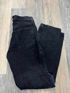 Brand: ABERCROMBIE AND FITCH Style: JEANS STRAIGHT Color: BLACK DENIM Size: 2/26SKU: 137-137189-24805 CONDITION: GENTLY USED Classic Black Rigid Denim Jeans, Classic High Rise Black Jeans, Black Mid-rise Rigid Denim Jeans, Black Straight Leg Jeans For Fall, Classic Black Jeans With Five Pockets, Black High Rise Jeans For Everyday, Everyday Black High Rise Jeans, Classic Black Rigid Denim Bottoms, Edgy Black Rigid Denim Jeans