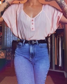 90s Fashion Pink, 90s Mom Outfit, Pink Blouse Outfit, Pink Blouses Outfit, Grungy Outfit, Homemade Fashion