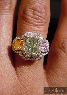 Pink And Green Ring, Pink Wedding Rings Diamond, Pink Diamond Wedding Ring, Orange Diamond Ring, Pink Wedding Ring, Radiant Diamond Ring, Traditional Day, Green Diamond Ring, خواتم خطوبة