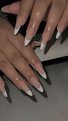 Baddie Almond Nails White, Kutek Disney, Almond Acrylic Nails, Oval Nails, Classy Nails, Pretty Acrylic Nails, Dope Nails, Best Acrylic Nails, Long Acrylic Nails