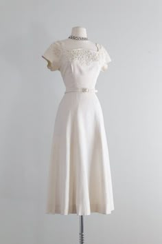 Linen Wedding Dress, Frocks And Gowns, Vintage Clothing Boutique, Embellished Neckline, Stunning Wedding Dresses, Vintage Wardrobe, Wedding Linens, Embroidered Neckline, 50s Dresses