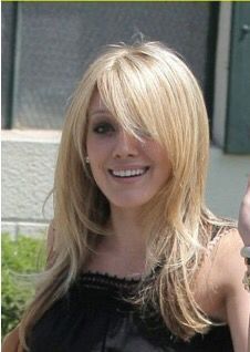 Tapered Side Bangs Long Hair, Medium Length Blonde Shag Haircut, Blonde Hair With Side Bangs, 2000s Layered Hair, Side Bangstyle Hair Long, Hilary Duff Hair, Haircuts For Medium Hair, Long Hair With Bangs, Hair Color And Cut