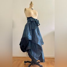 New Without Tags! Stunning Midnight Blue Taffeta Ruched Skirt By Xenia Designs. Voluminous Silhouette With Contrast Black High-Low Hem And Self-Tie Waist Belt. Modern Yet Elegant; Dress Up - Or Down. Size Small Best For Up To 28” Waist. 100% Polyester; Machine Wash. Read More About Xenia Designs Here: Https://Tinyurl.Com/2ssur379 (Catalogue Item Shown Is Dress Version Of The Skirt Listed Here.) High Low Skirt, Ruched Skirt, High Low Hem, Elegant Dress, Waist Belt, Midnight Blue, High Low, High & Low, Black Blue