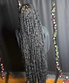 #knotlessboxbraids #trendy #blackhairstyles Long Boho Knotless Braids, Knotless Braids With Curly Ends, Braids With Curly Ends, Hair Expo, Boho Knotless Braids, Boho Knotless, Braided Styles, Quick Braided Hairstyles