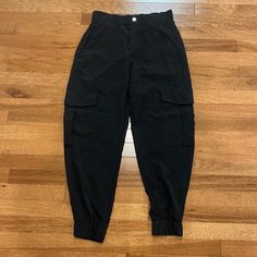 Brand New Zara Black Cotton Bottoms, Black Mid-rise Cargo Pants For Spring, Mid-rise Black Cargo Pants For Spring, Zara Black Bottoms For Streetwear, Black Mid-rise Pants With Elastic Waistband, Zara Fitted Casual Cargo Pants, Zara Black Pants With Pockets, Zara Casual Mid-rise Cargo Pants, Zara High Rise Black Pants