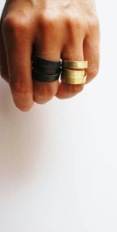 .Jewelry Black Gold Jewelry, Put A Ring On It, Bling Bling, Jewelry Inspiration, My Jewellery, Gold Jewelry, Jewelry Box, Jewelry Accessories, Jewelry Rings