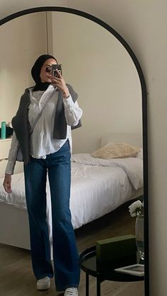 Outfits For Eid Women Casual, Jeans Hijab Outfit, College Outfits Hijab, Hijabi Fashion Summer, Modest Winter Outfits, Hijab Style Casual