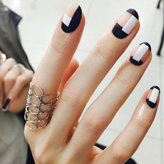 ↞ @M o s t l y M a y a ✔ ↠ Unghie Nail Art, Space Nails, Geometric Nail Art, Minimalist Nail Art, Geometric Nail, Minimal Nails, White Nail Art, Super Nails, Nails Polish