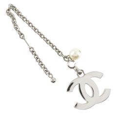 Iem No. I191824145 Brand CHANEL Model number A17950 Item key ring Model COCO Mark Line charm Serial number 02C Gender Women Color Silver Material Metal Weight 32g Accessories Storage box Size cm (approx.): W3.3 x H11x D0.5inch (approx.): W1.3 x H4.3x D0.2 Item Rank B+ rankCondition 【Outside/Other】(Metal parts) Slight Scratch, Kusumi If you have any questions about the product details, please contact us at any time. I will update item description for you. Ring Model, Chanel Chanel, Keychain Charm, Chanel Model, Chanel Accessories, Wallet Accessories, Key Card Holder, Pearl Color, Silver Material